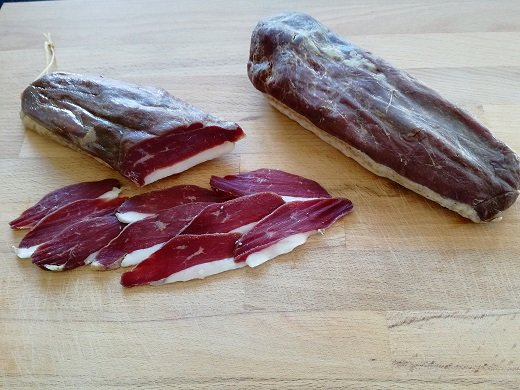 Prosciutto d’Oca al Naturale 🦆🍷 – Eleganza e Semplicità