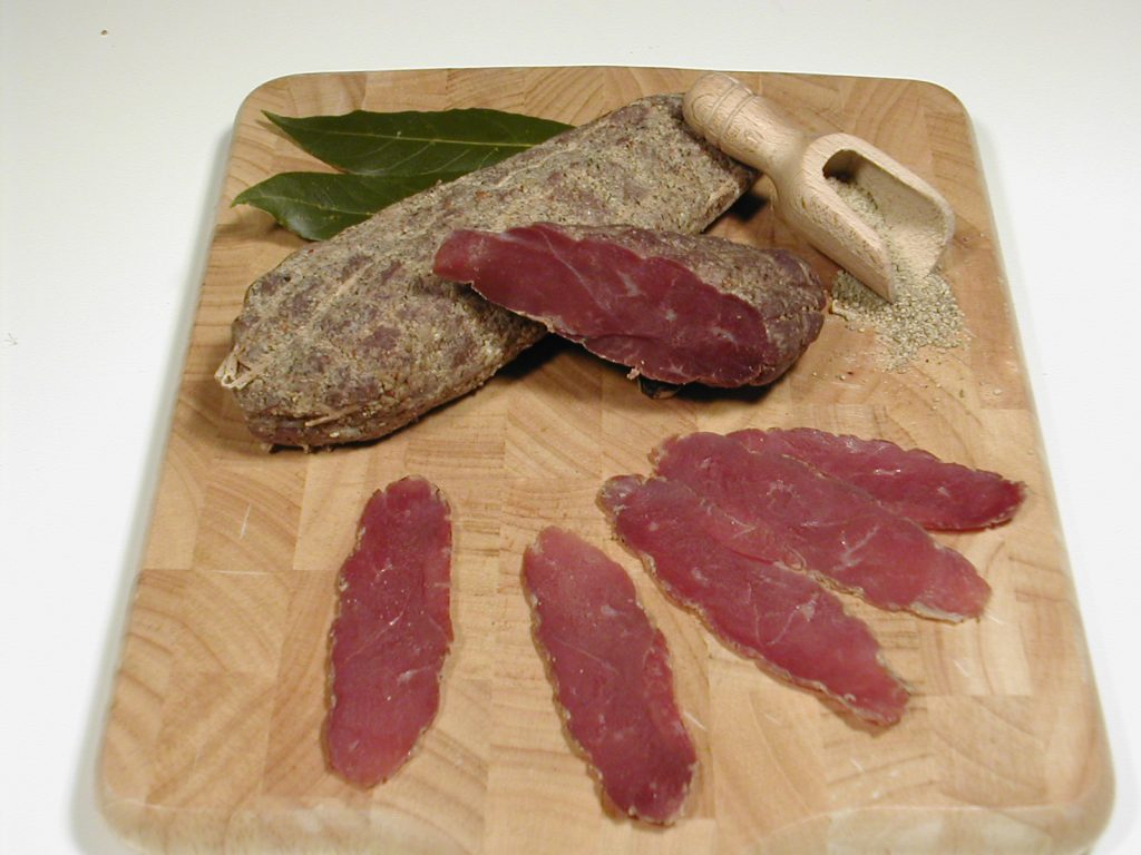 Prosciutto d’Oca al Pepe 🦆🍷 – Eleganza e Gusto Deciso